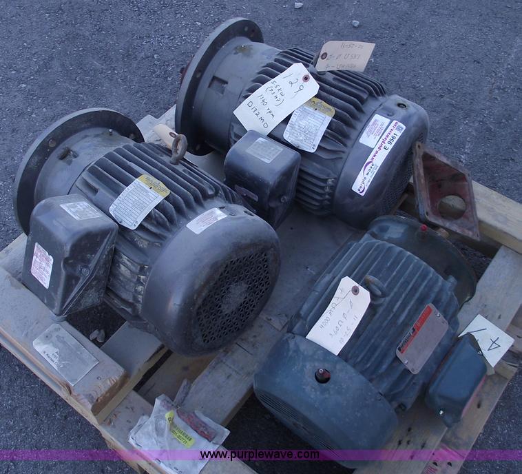 image for item E9561 (3) Electric motors