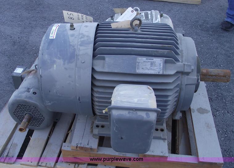 image for item E9562 (3) Electric motors