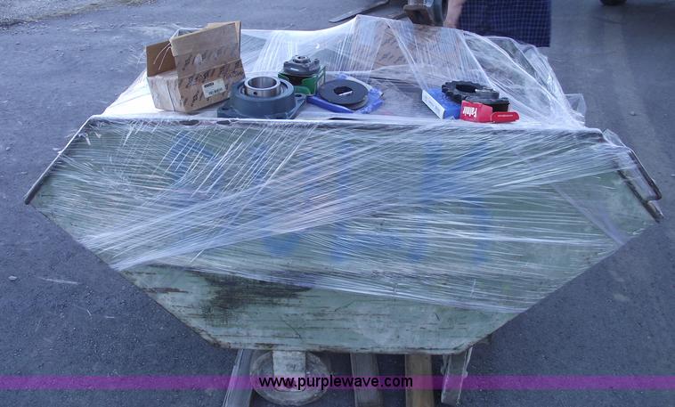 image for item E9566 Rolling dump cart filled with assorted items