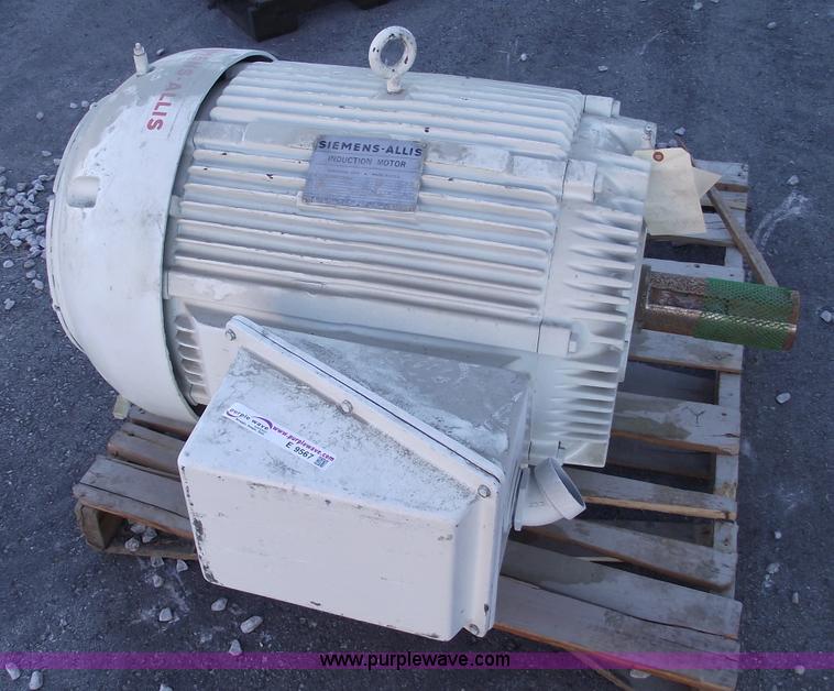 image for item E9567 Siemens-Allis 125 hp electric motor