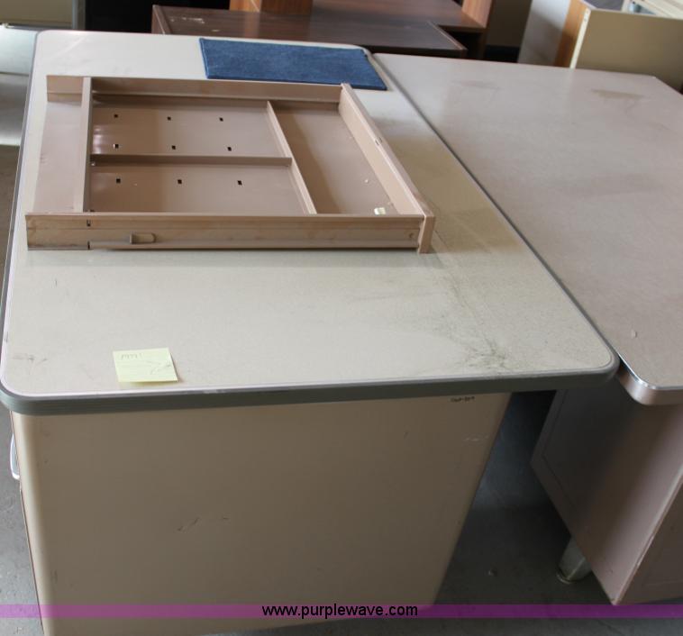 image for item F9991 (6) desks