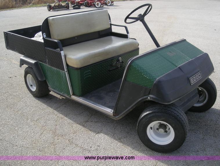 image for item I9751 1993 Ez-go GTX804 utility vehicle