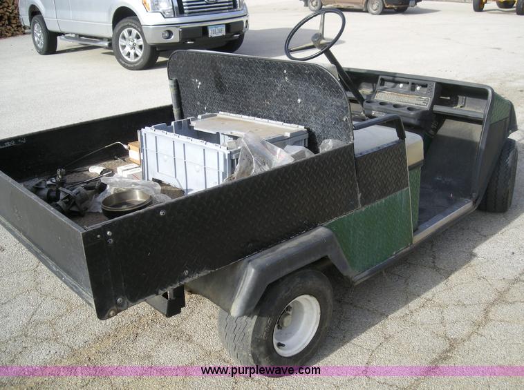 image for item I9751 1993 Ez-go GTX804 utility vehicle