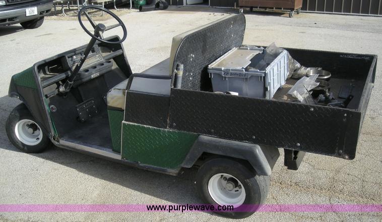 image for item I9751 1993 Ez-go GTX804 utility vehicle