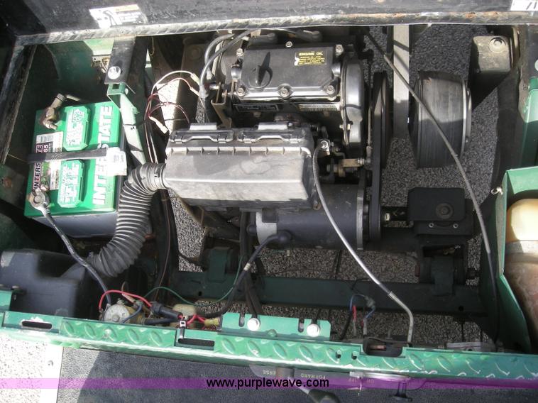 image for item I9751 1993 Ez-go GTX804 utility vehicle