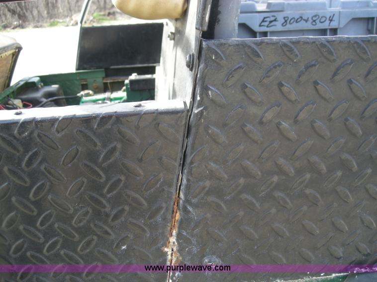 image for item I9751 1993 Ez-go GTX804 utility vehicle