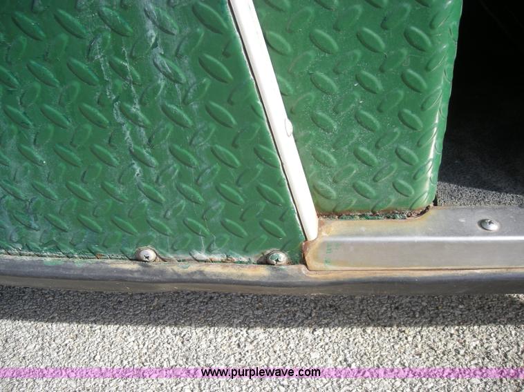 image for item I9751 1993 Ez-go GTX804 utility vehicle