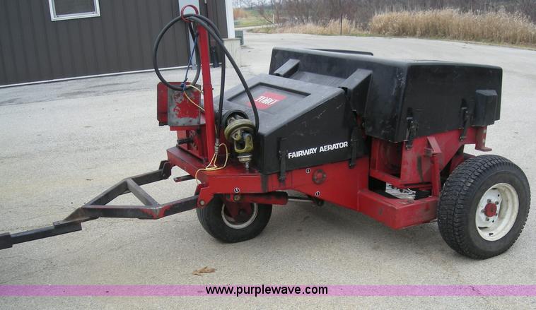 image for item I9752 1991 Toro 09501 pull behind fairway aerator