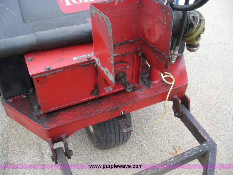 image for item I9752 1991 Toro 09501 pull behind fairway aerator