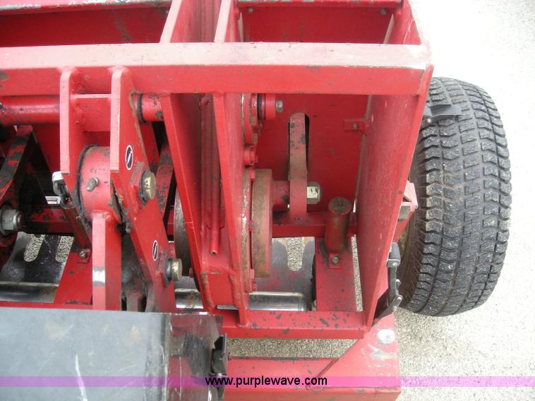 image for item I9752 1991 Toro 09501 pull behind fairway aerator