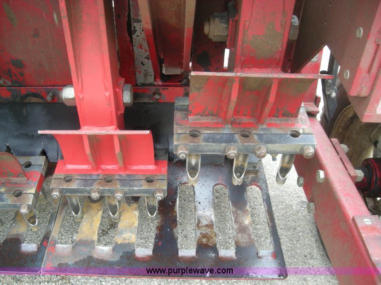 image for item I9752 1991 Toro 09501 pull behind fairway aerator