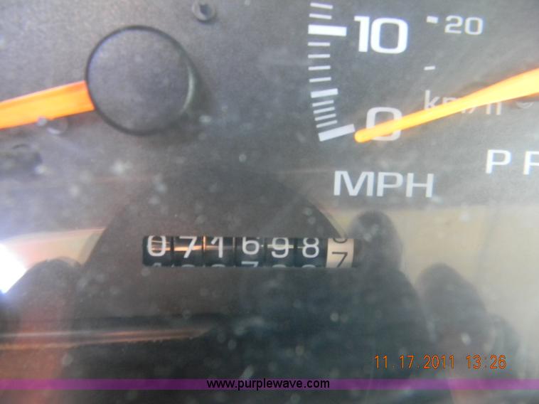 image for item I9754 1999 Chevrolet K2500 pickup truck