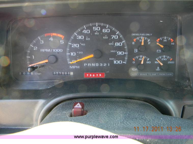 image for item I9754 1999 Chevrolet K2500 pickup truck