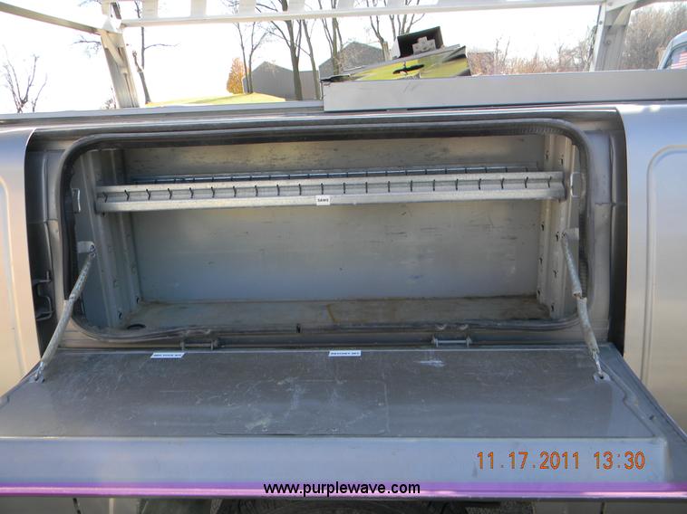 image for item I9754 1999 Chevrolet K2500 pickup truck