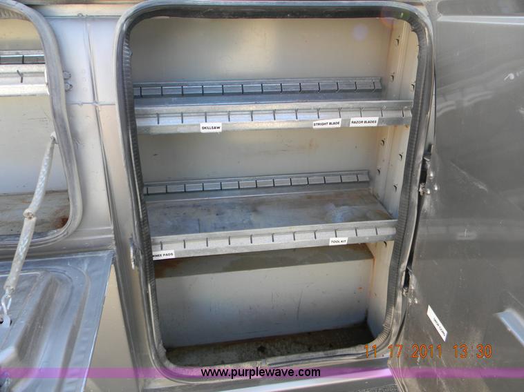 image for item I9754 1999 Chevrolet K2500 pickup truck