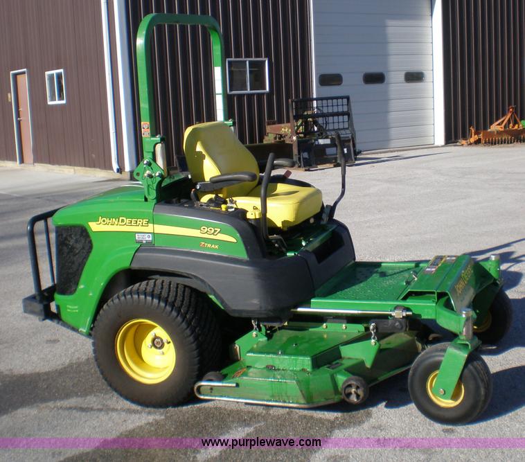 image for item I9755 2007 John Deere 997 mower