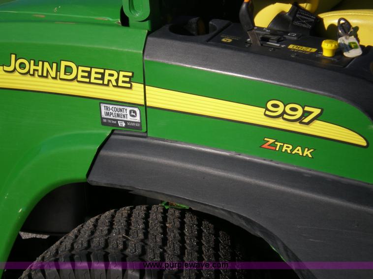 image for item I9755 2007 John Deere 997 mower