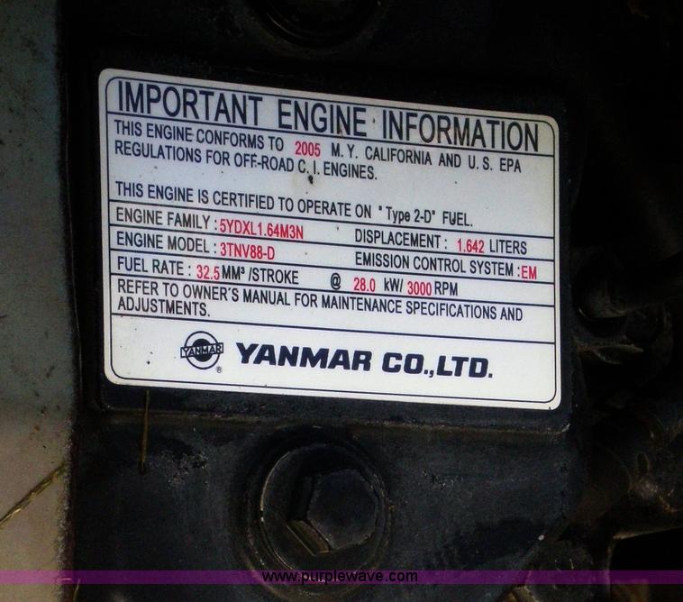 image for item I9758 2005 John Deere 1565 mower