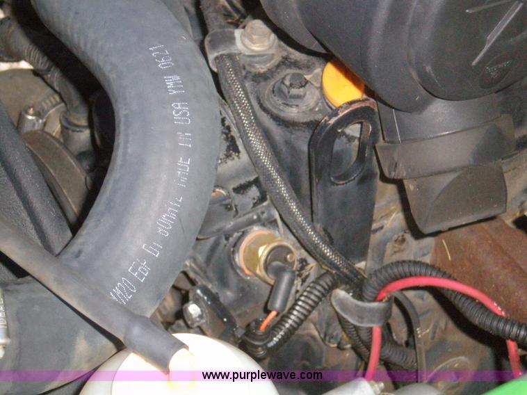 image for item I9758 2005 John Deere 1565 mower