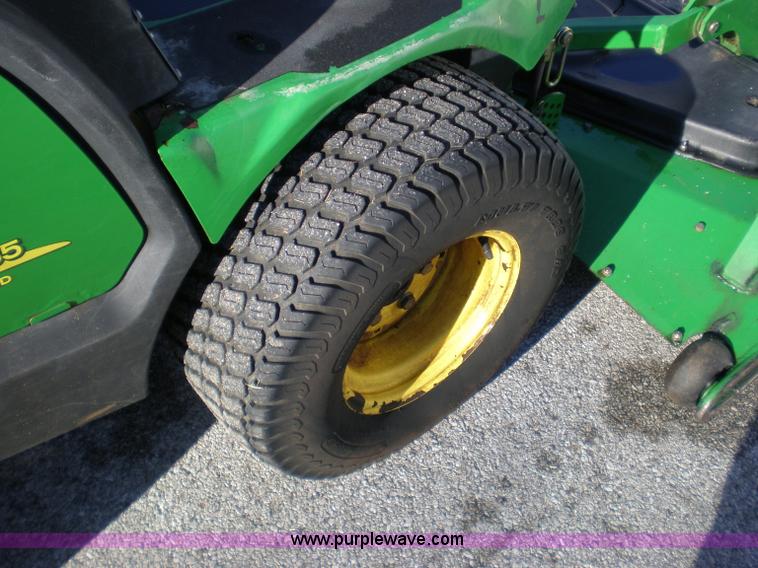 image for item I9758 2005 John Deere 1565 mower