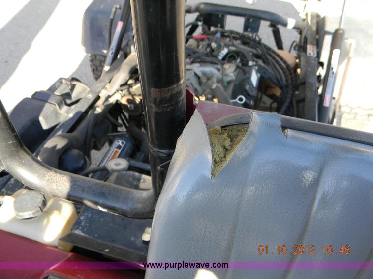 image for item I9759 1998 Toro Workman 3200 utility vehicle