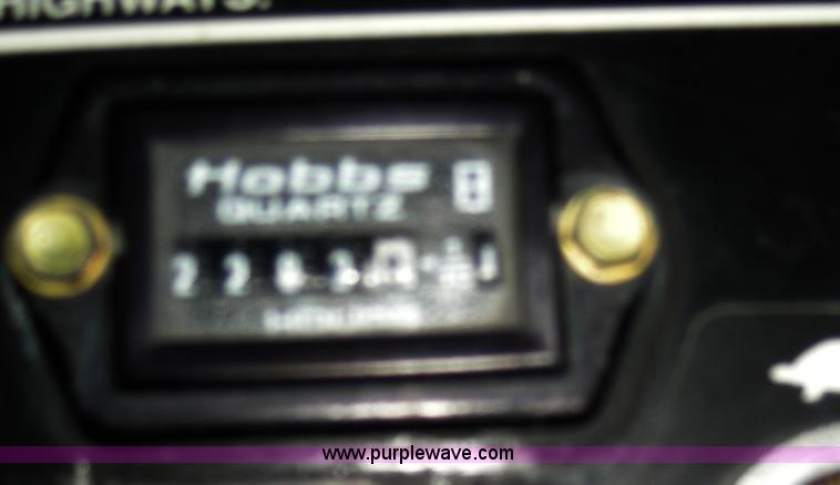 image for item I9759 1998 Toro Workman 3200 utility vehicle