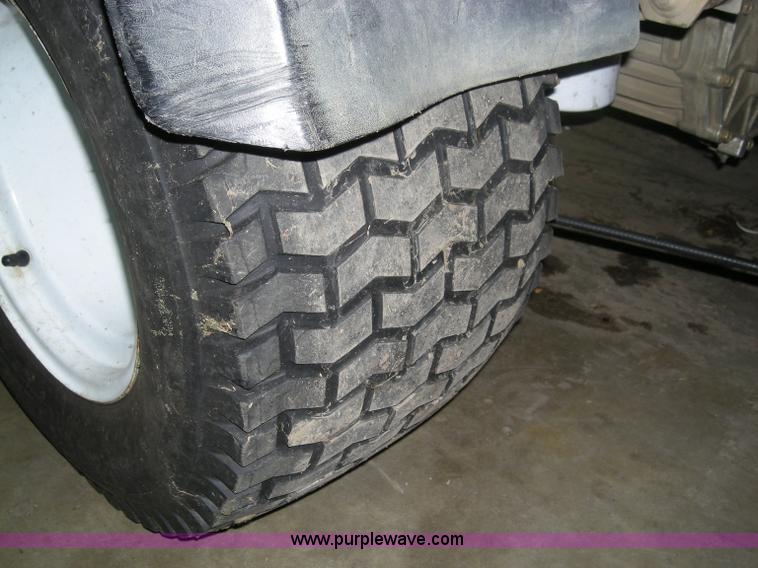 image for item I9759 1998 Toro Workman 3200 utility vehicle