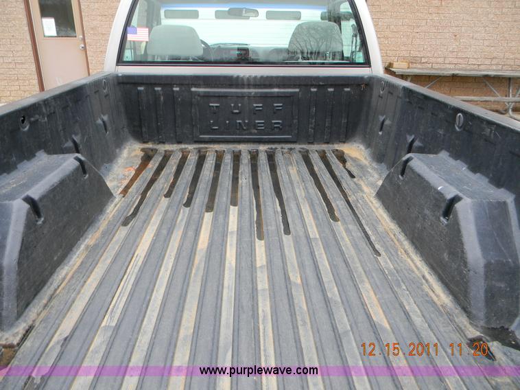image for item I9761 1998 Chevrolet K2500 pickup truck