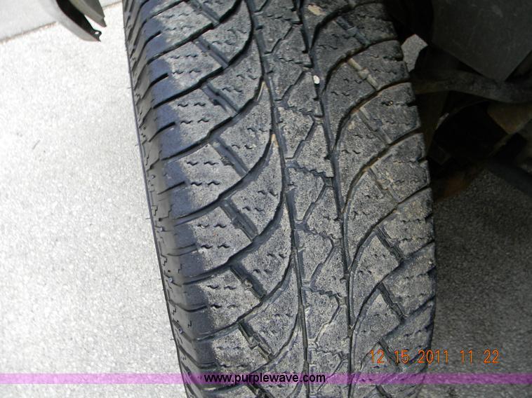 image for item I9761 1998 Chevrolet K2500 pickup truck