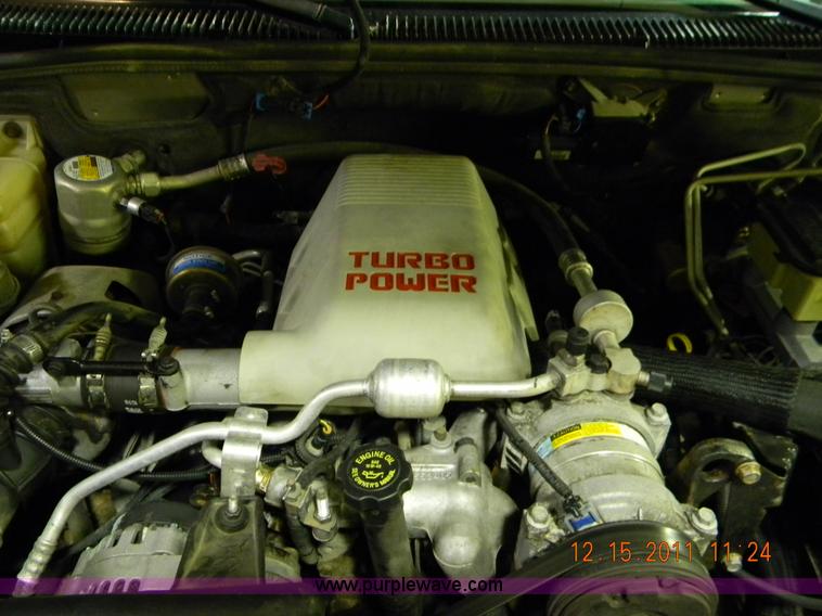 image for item I9761 1998 Chevrolet K2500 pickup truck