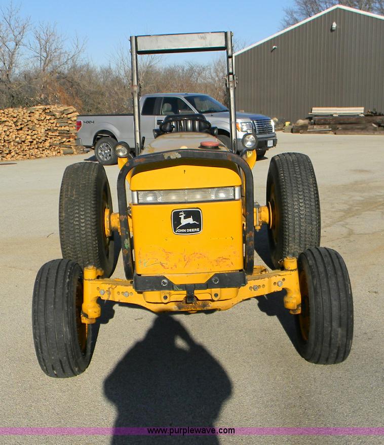 image for item I9762 John Deere 2155 tractor