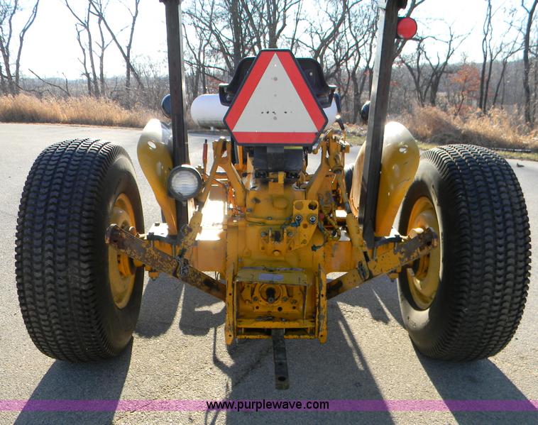 image for item I9762 John Deere 2155 tractor