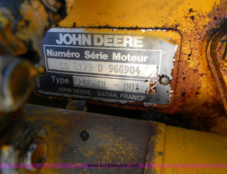 image for item I9762 John Deere 2155 tractor