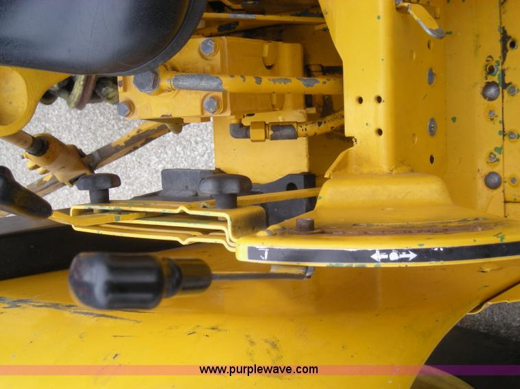 image for item I9762 John Deere 2155 tractor