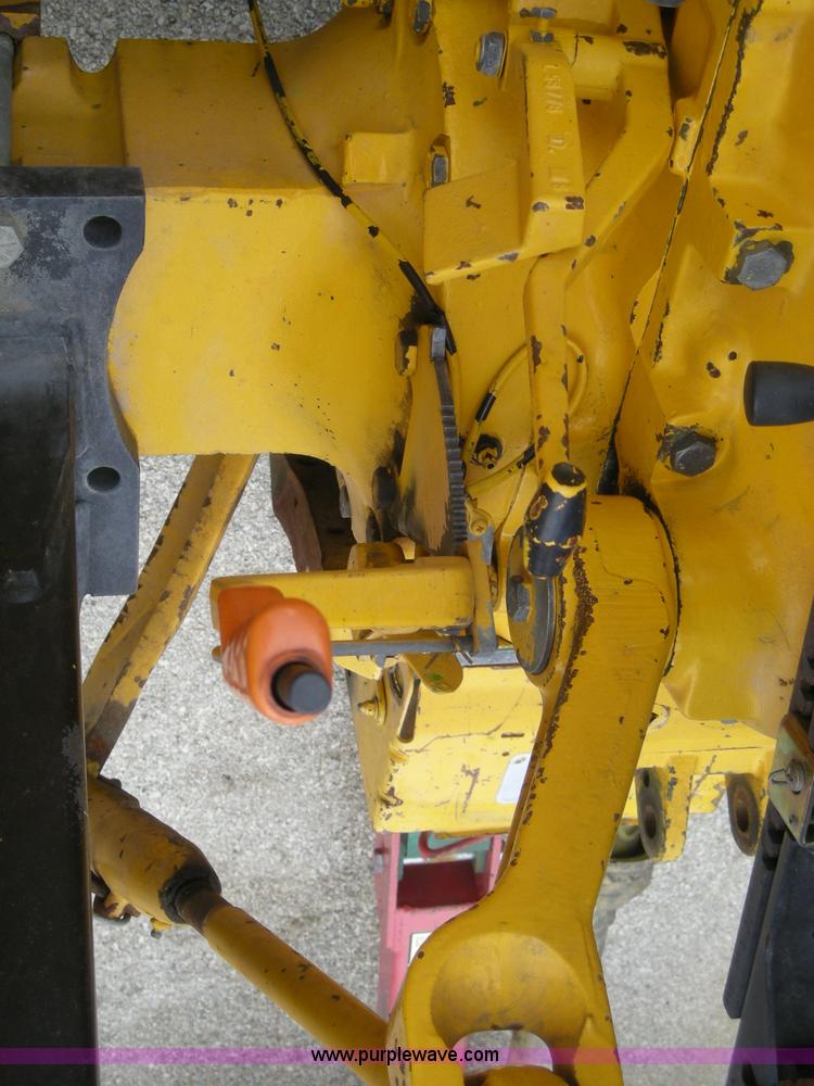 image for item I9762 John Deere 2155 tractor