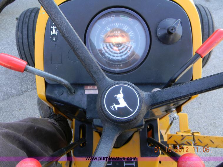 image for item I9762 John Deere 2155 tractor