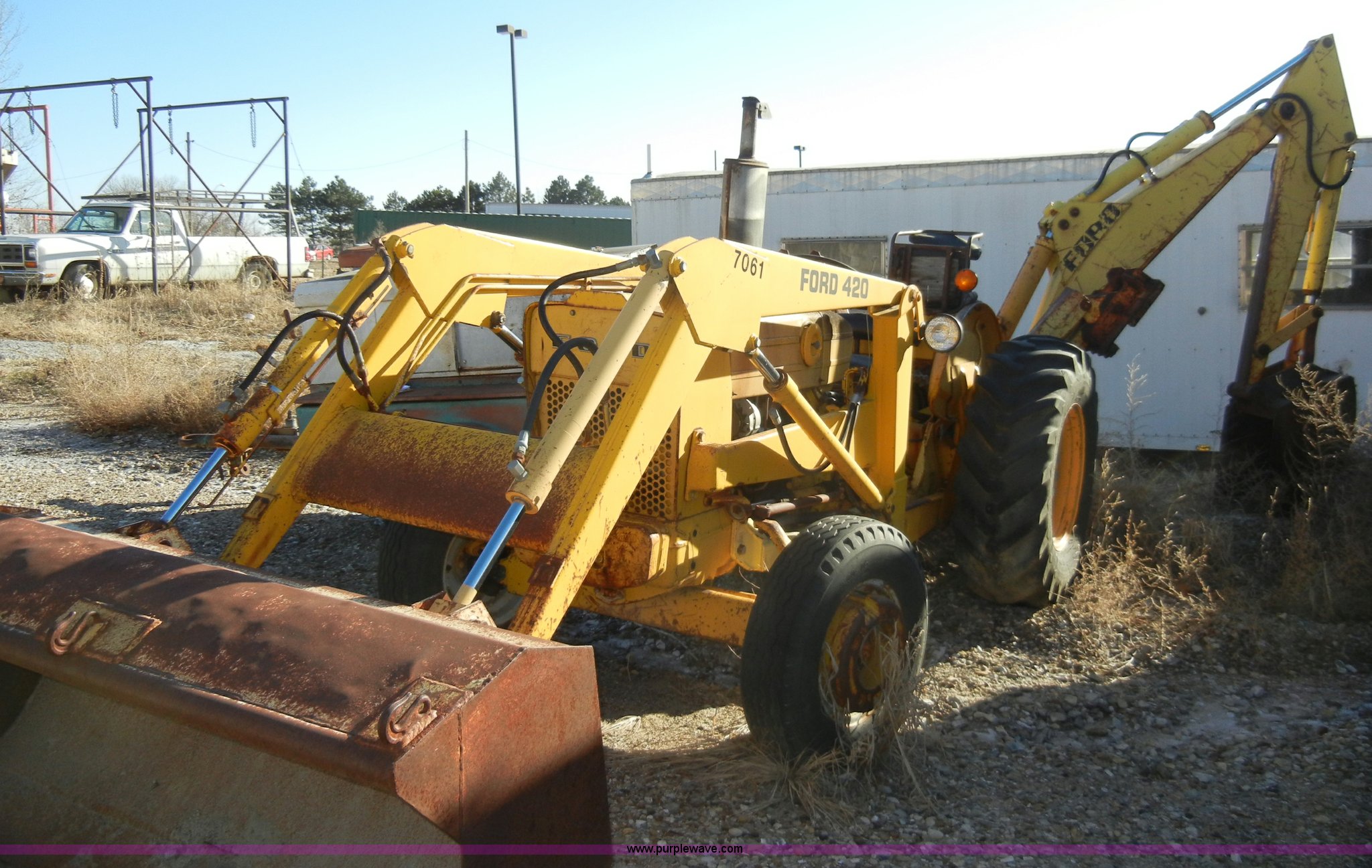 Ford 420 RD22ik tractor with loader and backhoe in Manhattan, KS Item