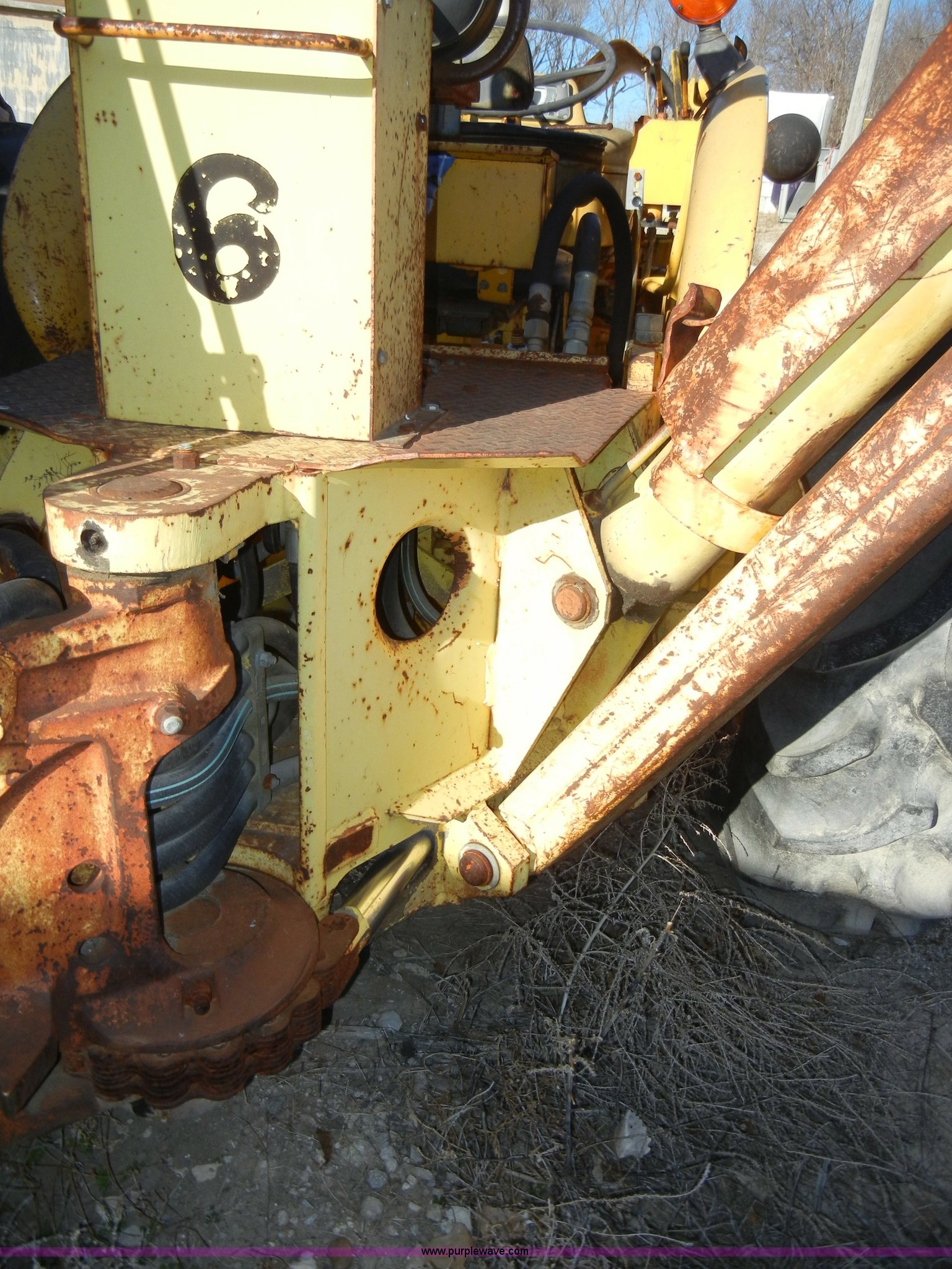 Ford 420 RD22ik tractor with loader and backhoe in Manhattan, KS Item
