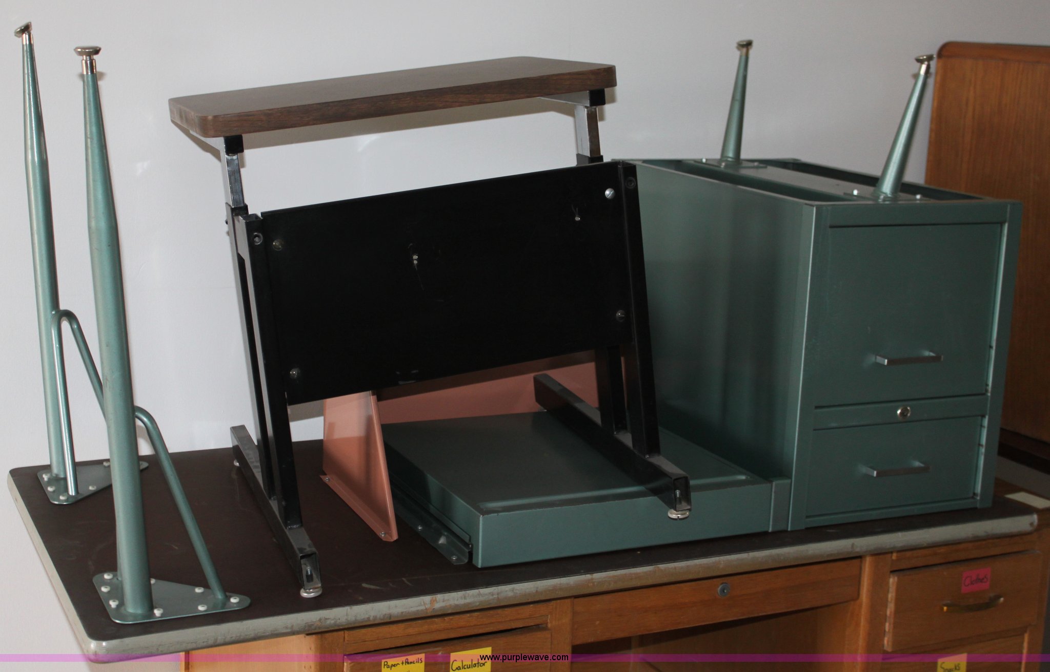 Assorted furniture in McPherson, KS Item B8876 sold Purple Wave