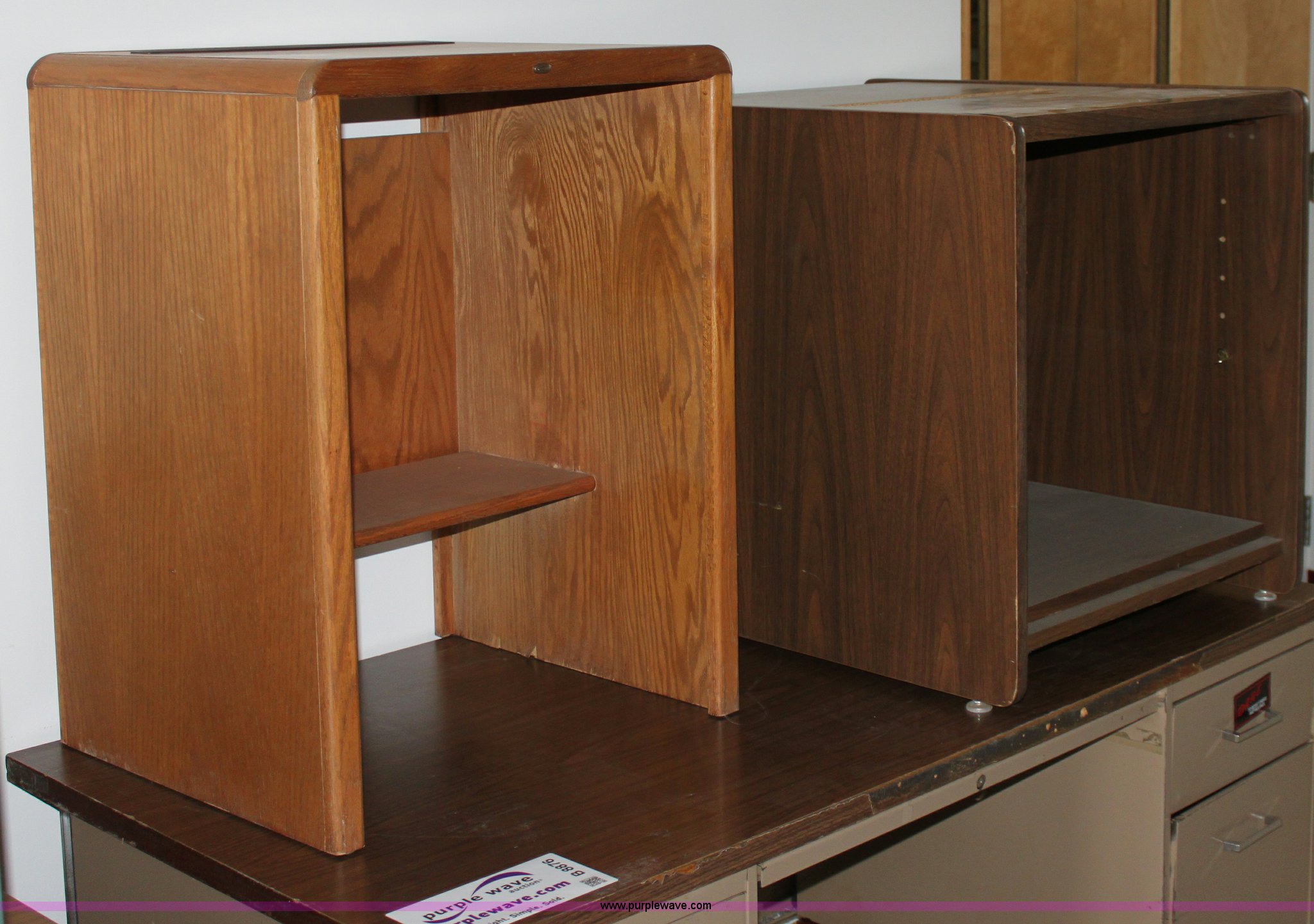 Assorted furniture in McPherson, KS Item B8876 sold Purple Wave