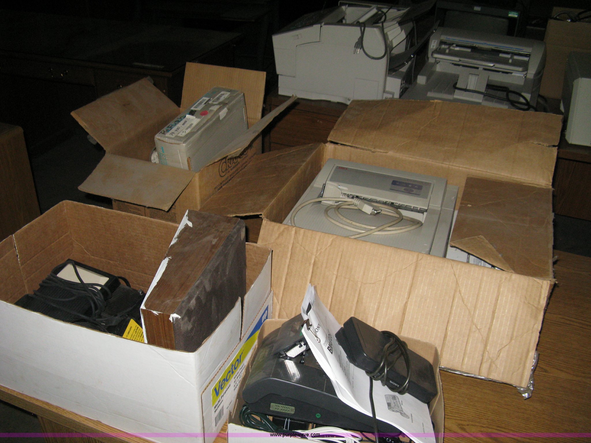 Assorted electronic office supplies in Derby, KS Item B9705 sold