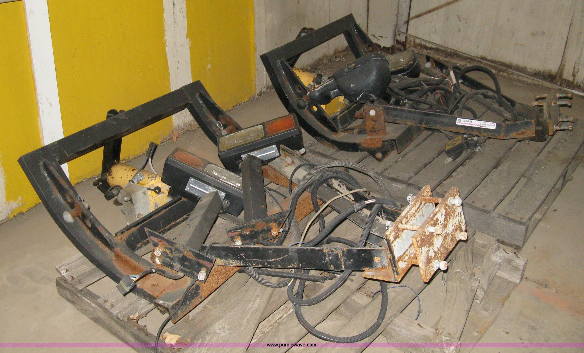 (2) Meyer snow plow mounting brackets with lights in Derby, KS Item