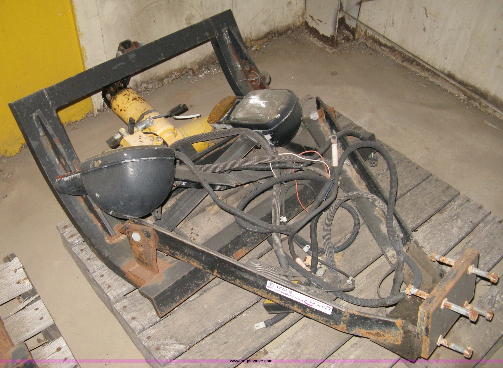 (2) Meyer snow plow mounting brackets with lights in Derby, KS Item