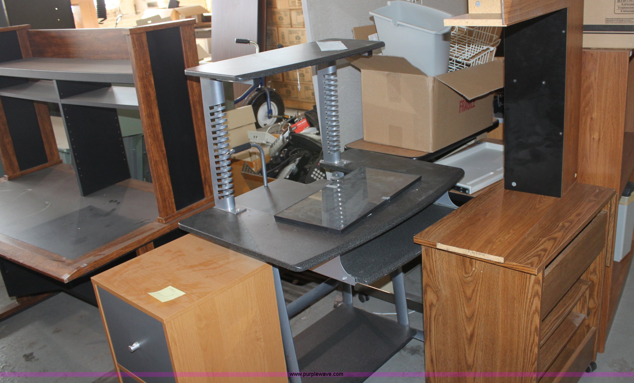 Assorted office furniture in Hutchinson, KS Item F9995 sold Purple Wave