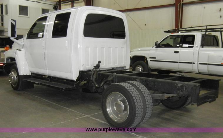 image for item A3448 2007 Chevrolet Kodiak C4500 four door truck cab and chassis
