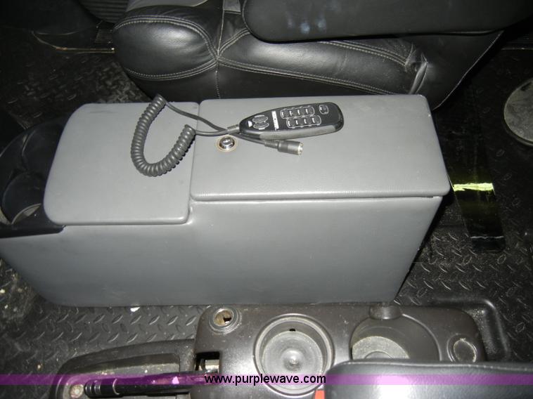 image for item A3448 2007 Chevrolet Kodiak C4500 four door truck cab and chassis