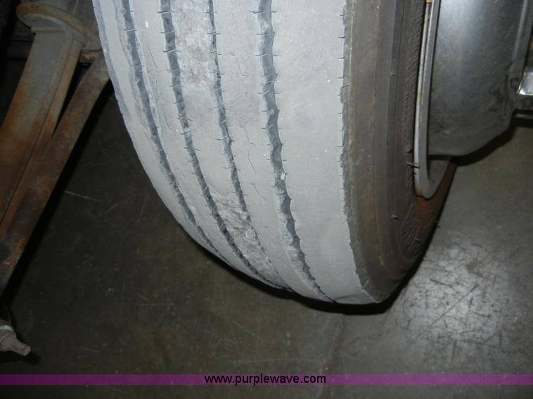 image for item A3448 2007 Chevrolet Kodiak C4500 four door truck cab and chassis