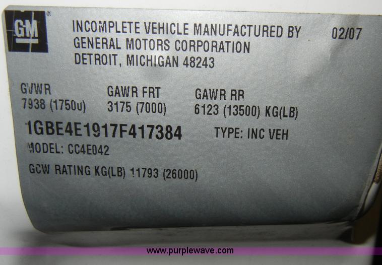 image for item A3448 2007 Chevrolet Kodiak C4500 four door truck cab and chassis