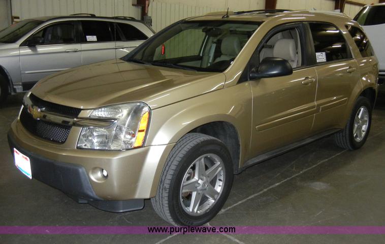 image for item A3449 2005 Chevrolet Equinox LT AWD SUV