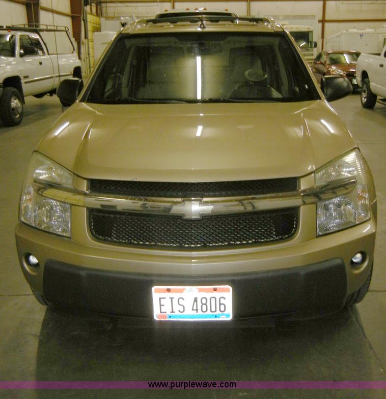 image for item A3449 2005 Chevrolet Equinox LT AWD SUV